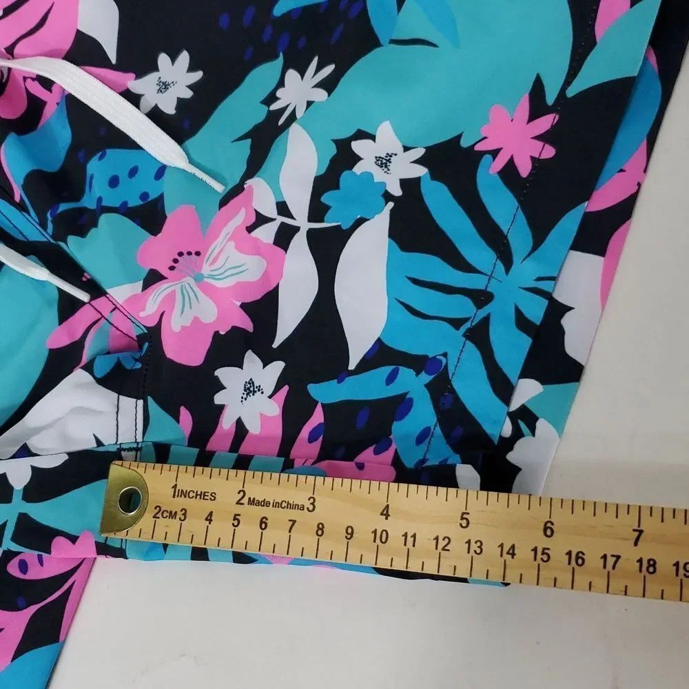 Chubbies The Juices 5.5" Classic Swim Trunks Floral Print M NWT - Picture 10 of 10